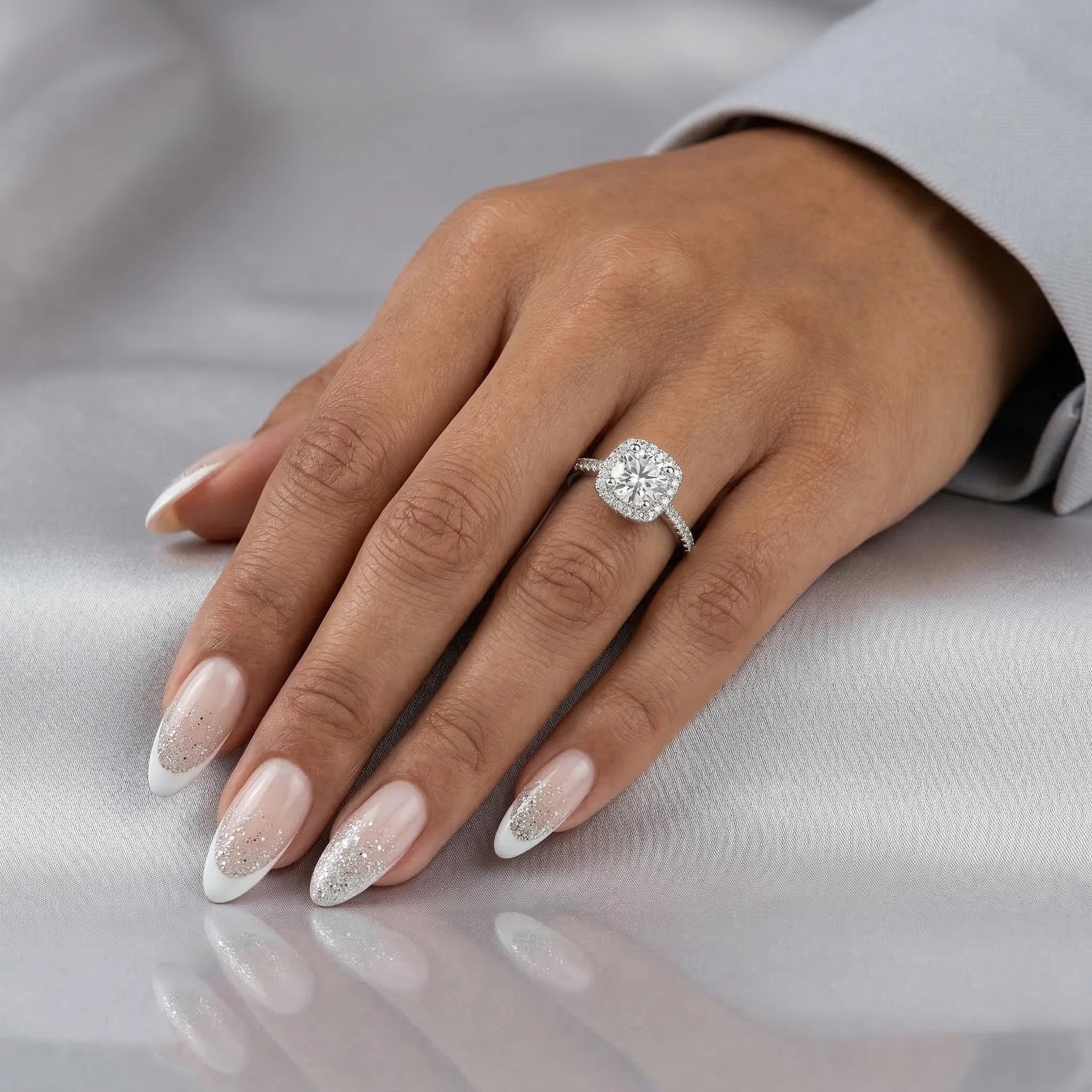 0.44ct GIA Round Cut Natural Diamond Halo Setting Engagement Ring