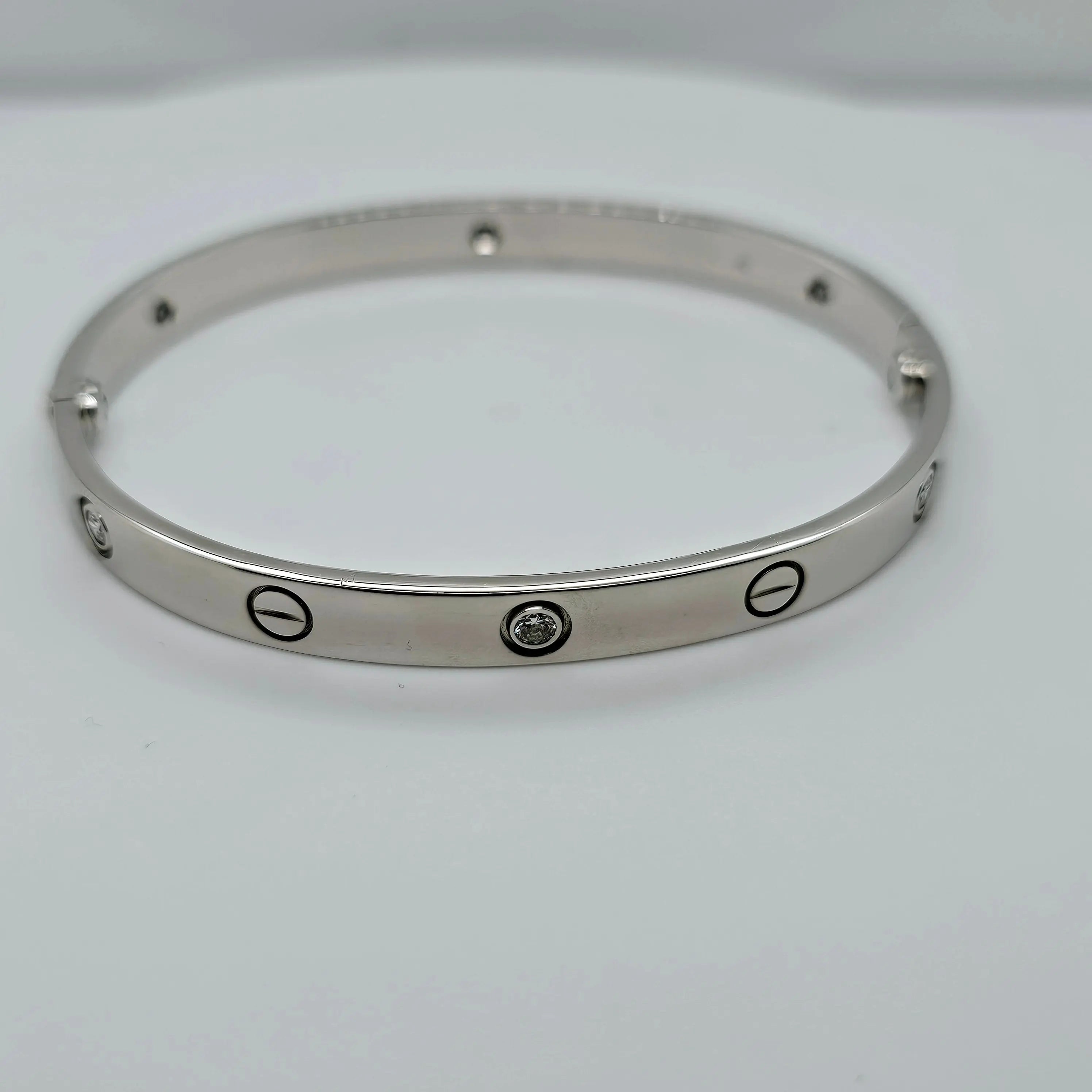 Pre-Owned | Size - 19 / Cartier 18K White Gold Love Bracelet Chloe's Jewellers
