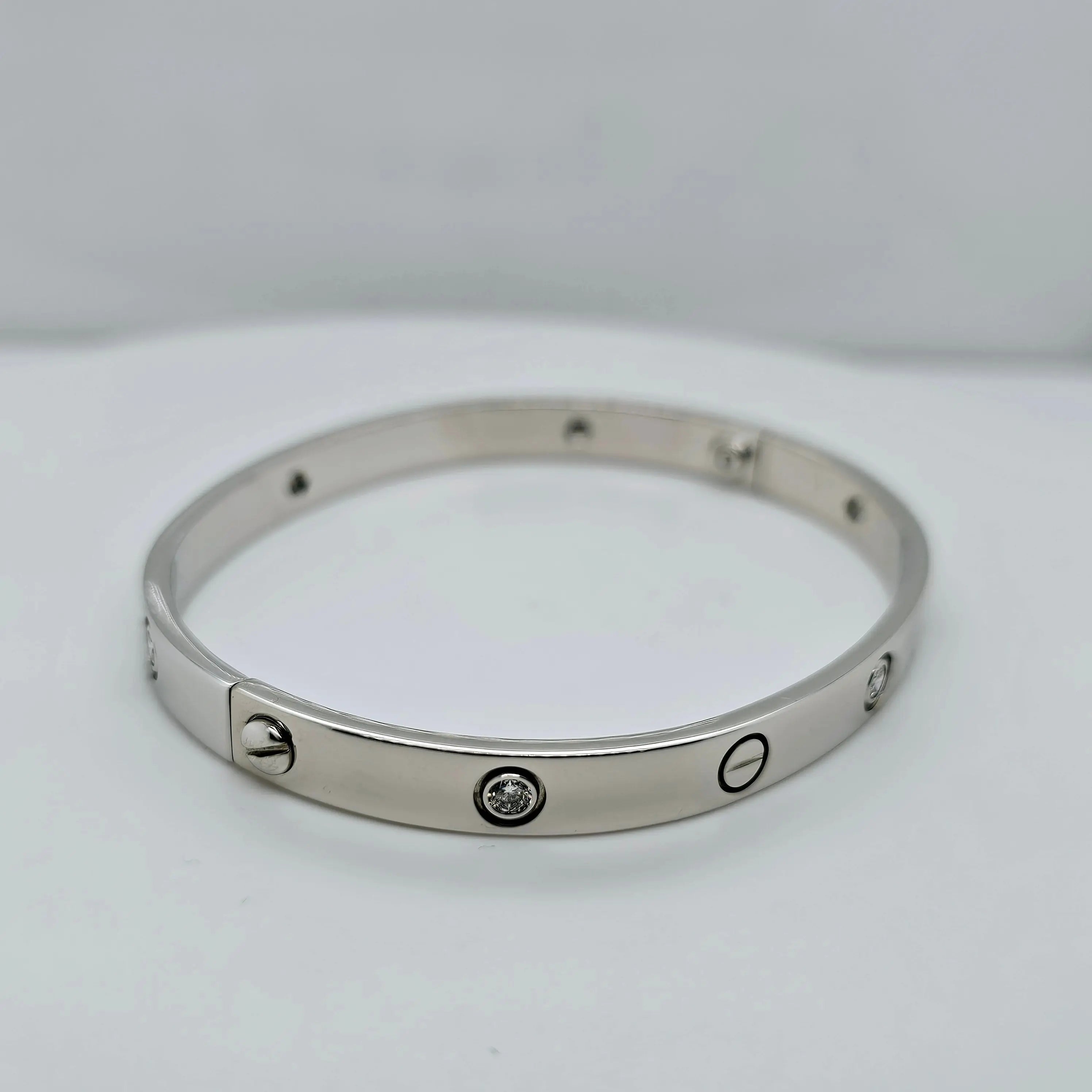 Pre-Owned | Size - 19 / Cartier 18K White Gold Love Bracelet Chloe's Jewellers