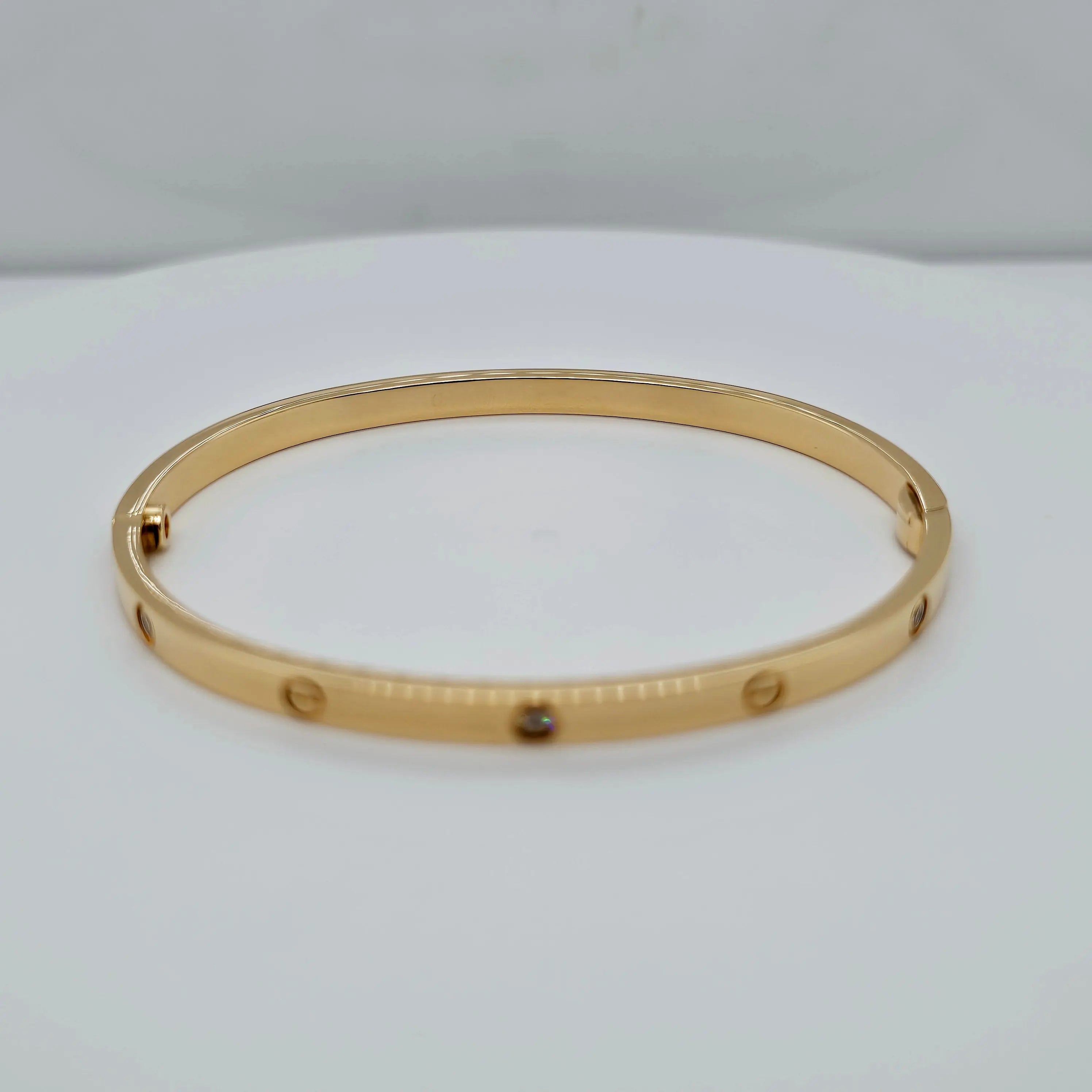 Pre-Owned | Size - 17 / 18ct Yellow Gold Cartier Love Bracelet diamonds Chloe's Jewellers