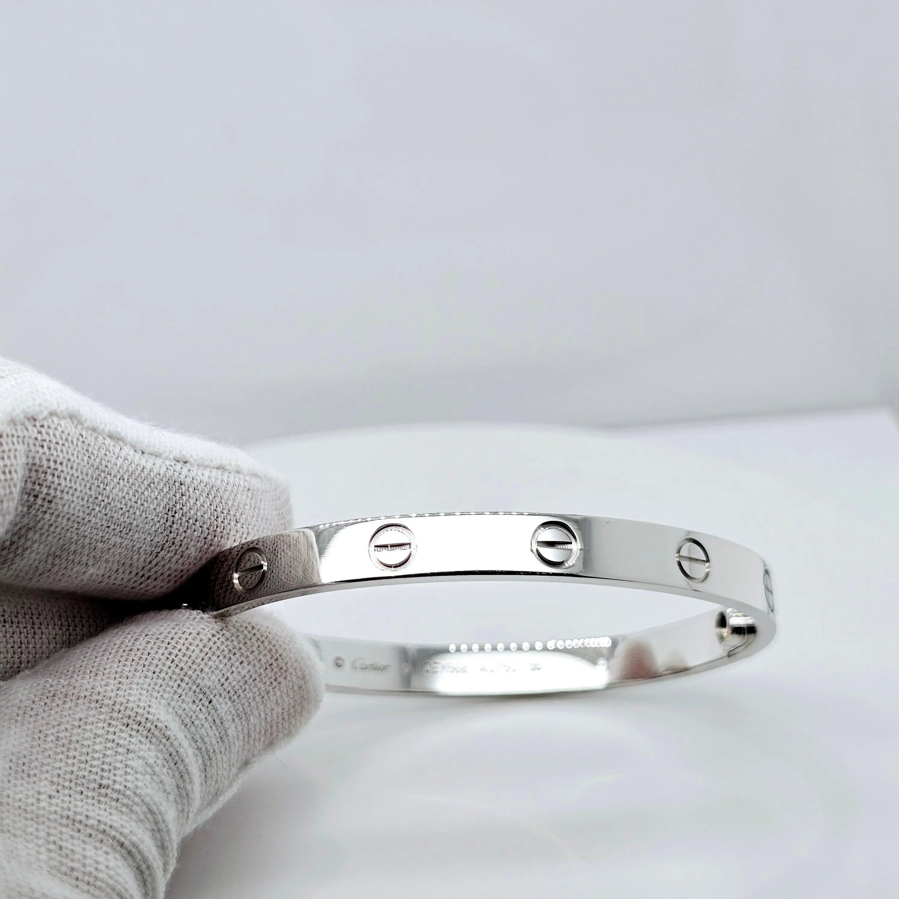 Pre-Owned | Cartier Love Bracelet | Size - 17 Chloe's Jewellers