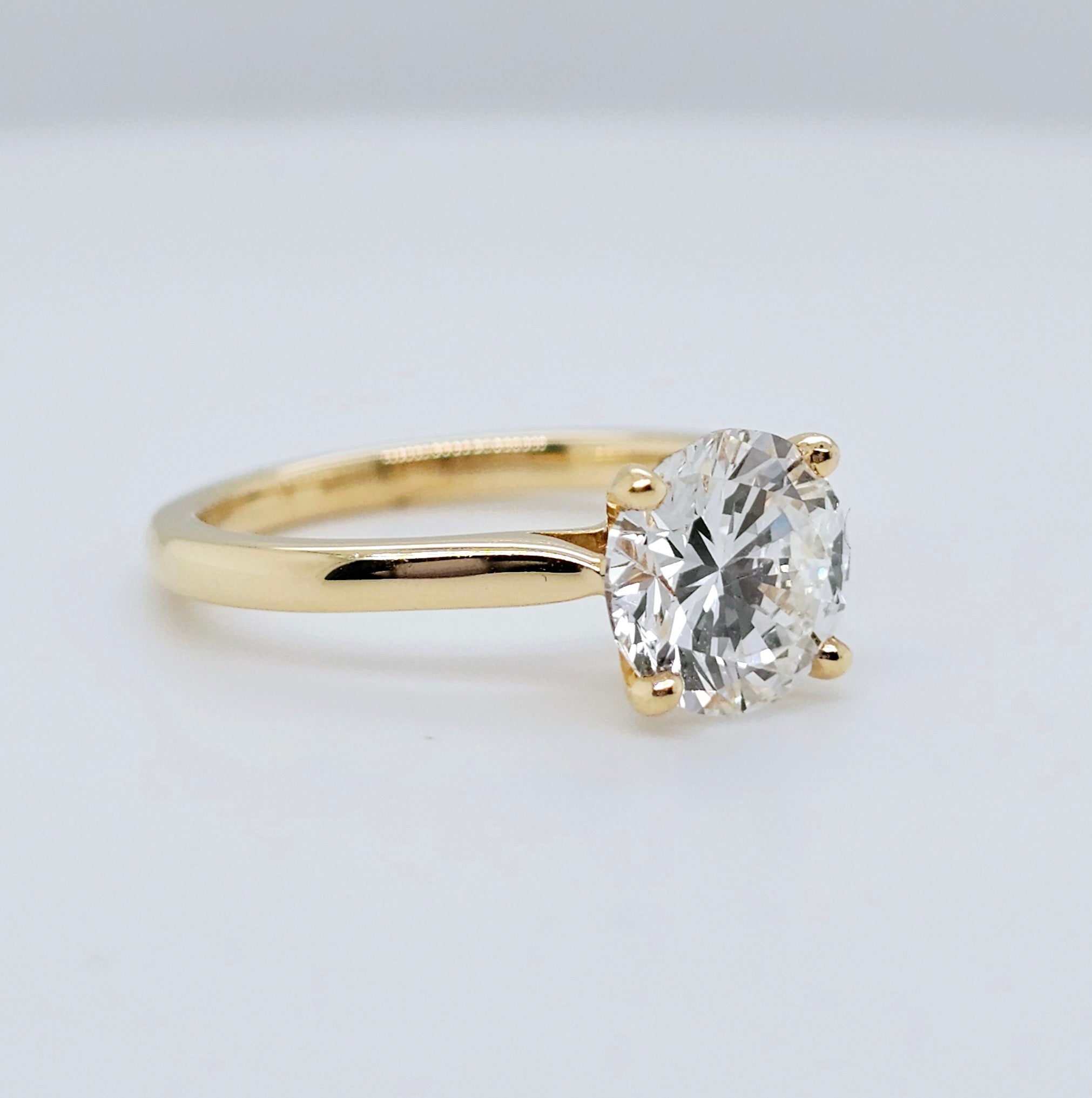 Engagement ring | Wedding ring | 18k yellow gold ring | Single stone ring | Natural diamond ring