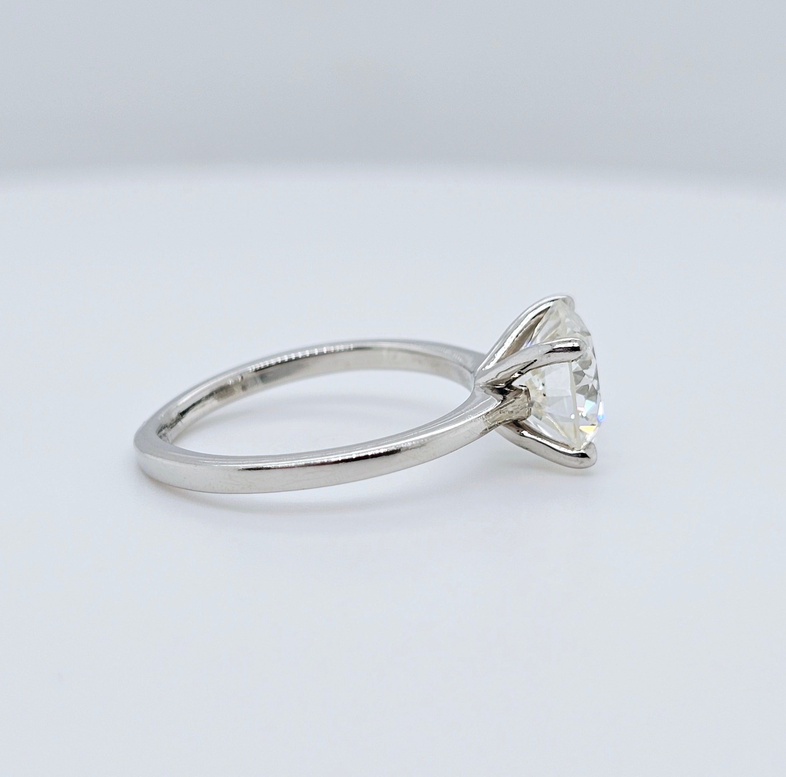 Engagement ring | Wedding ring | Platinum ring | Single stone ring | Natural diamond ring