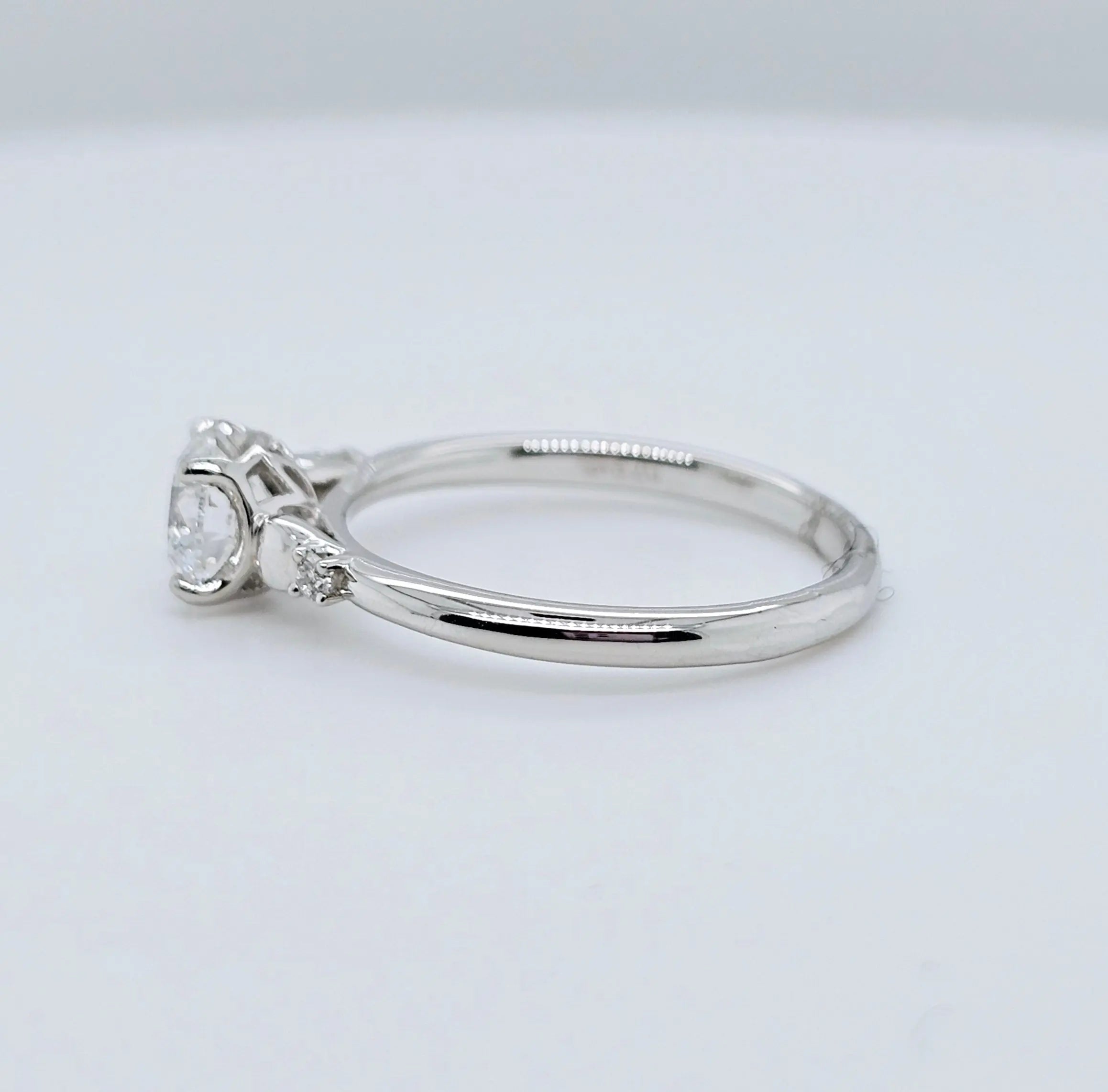Round cut engagement rings | Natural diamond rings | Solitaire diamond ring | Single diamond ring Chloe's Jewellers