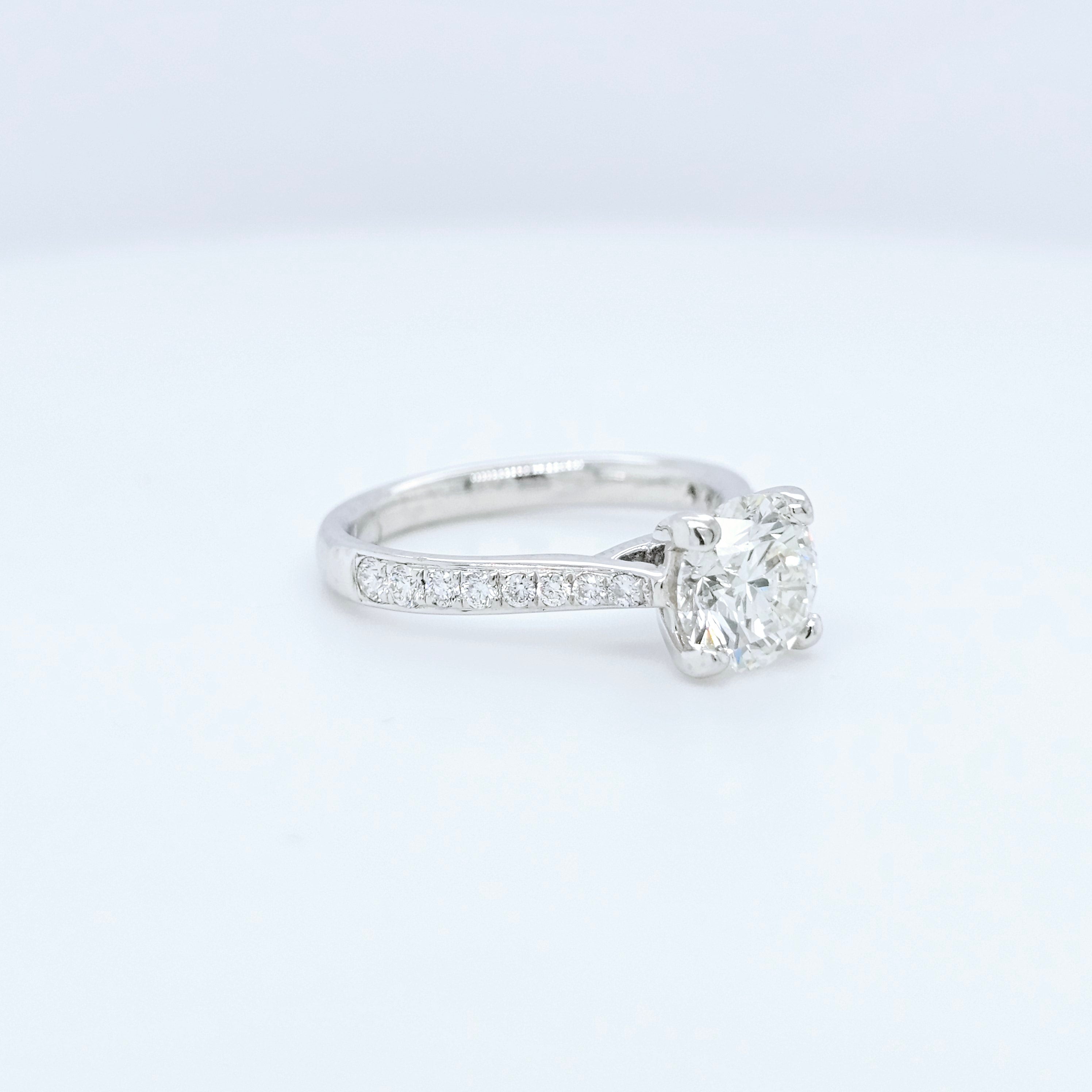 Engagement ring | Diamond ring | Platinum ring | Cathedral setting engagement ring