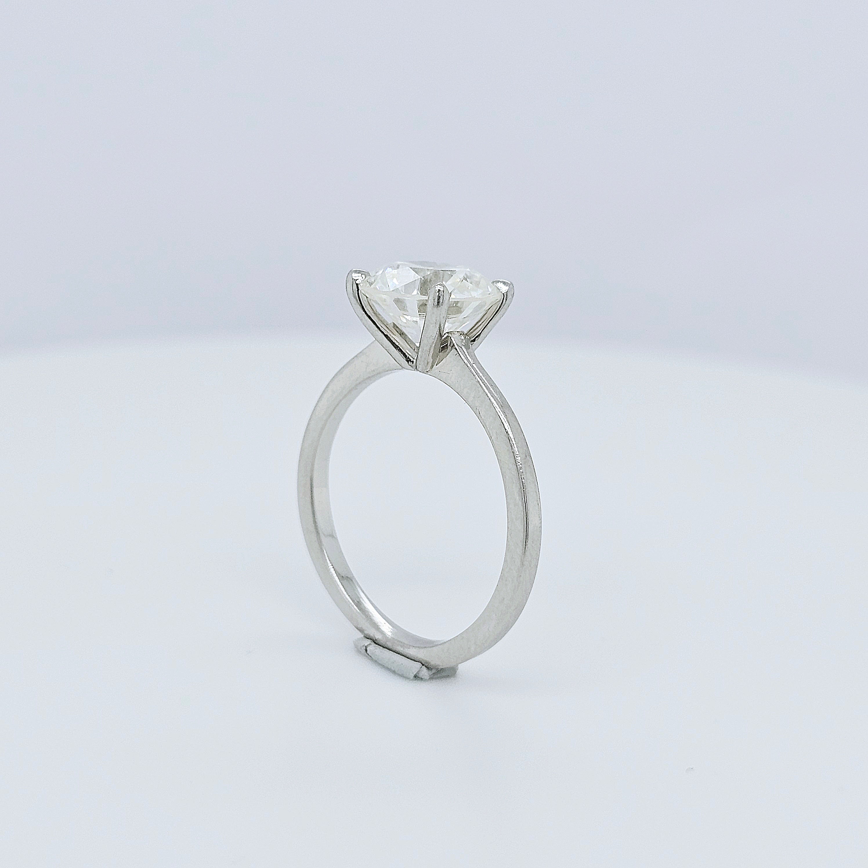 Engagement ring | Wedding ring | Platinum ring | Single stone ring | Natural diamond ring