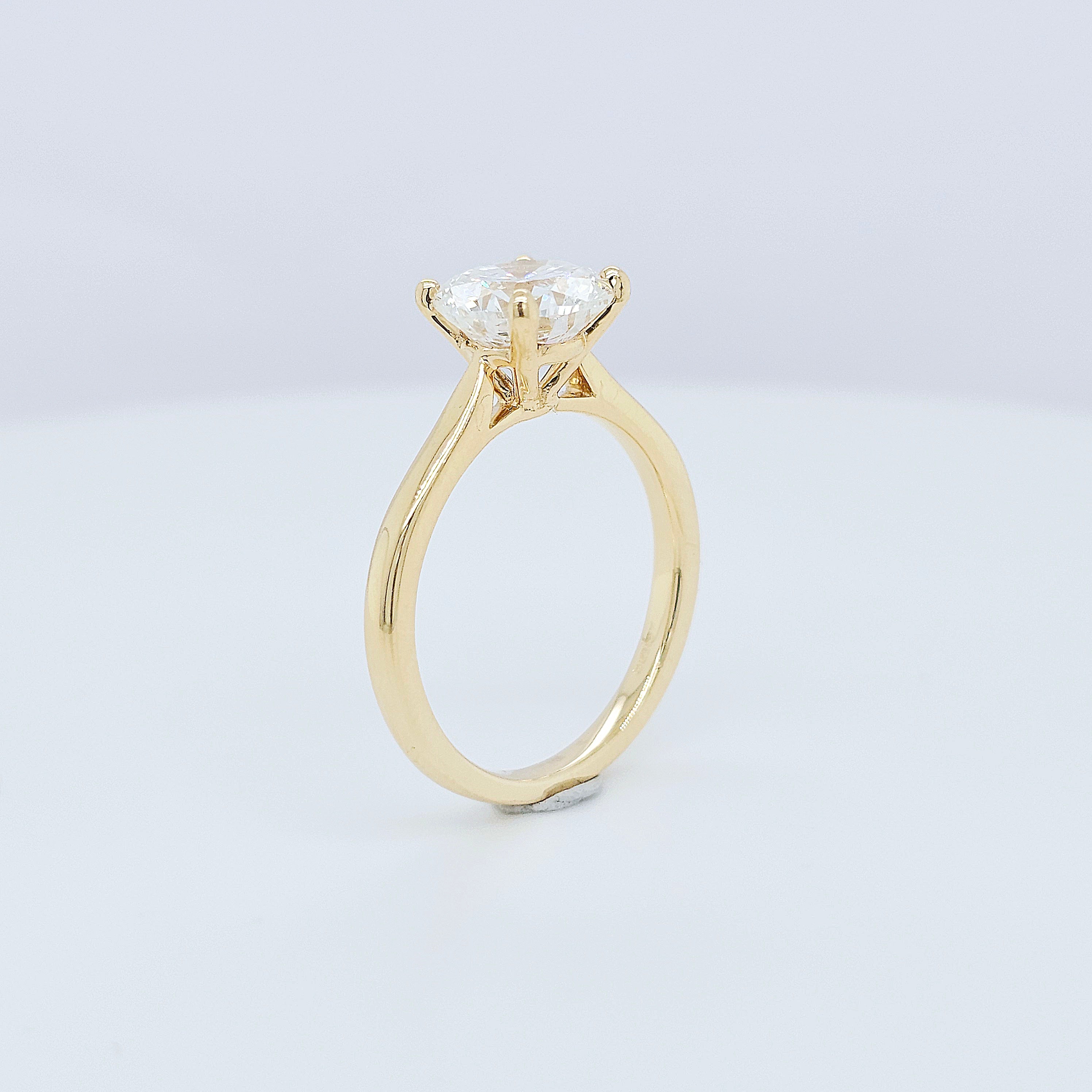 Engagement ring | Wedding ring | 18k yellow gold ring | Single stone ring | Natural diamond ring