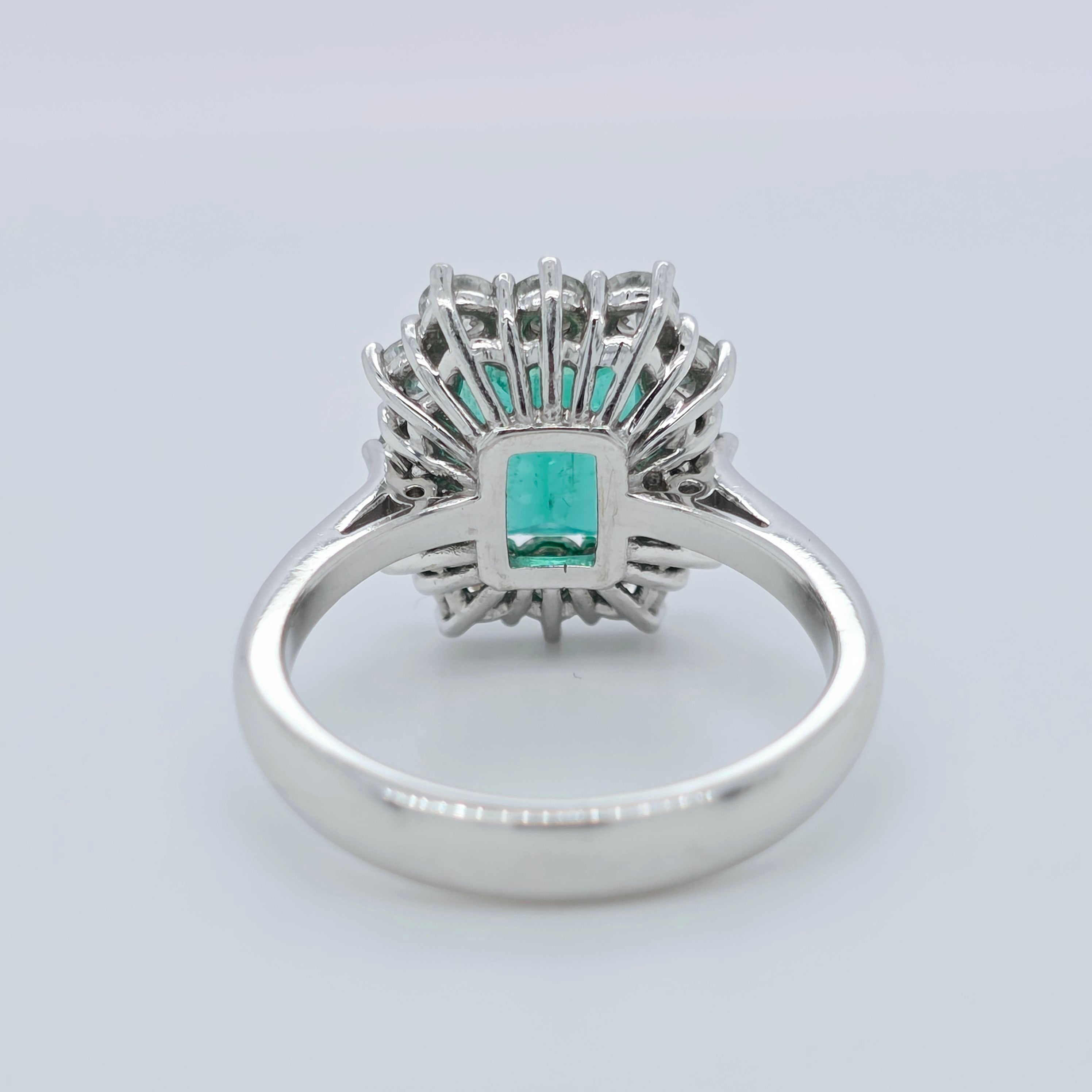 Antique emerald ring, Engagement ring, Halo setting