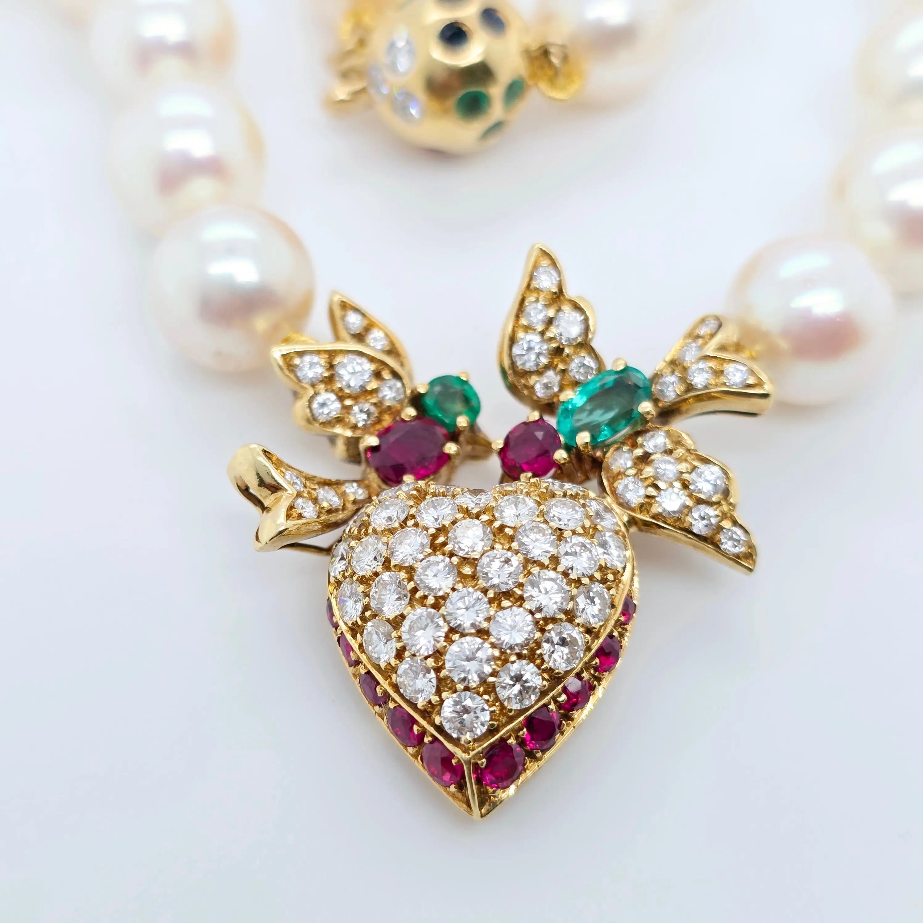 Heart-Shaped Pendant Pearl Necklace – 18ct Yellow Gold Chloe's Jewellers