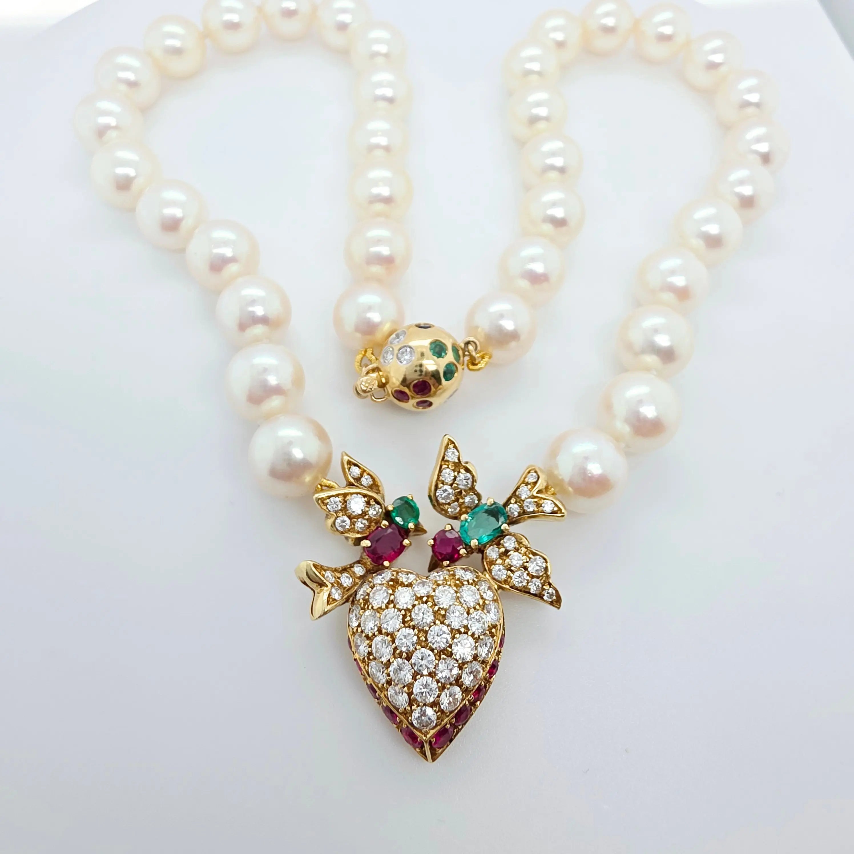 Heart-Shaped Pendant Pearl Necklace – 18ct Yellow Gold Chloe's Jewellers
