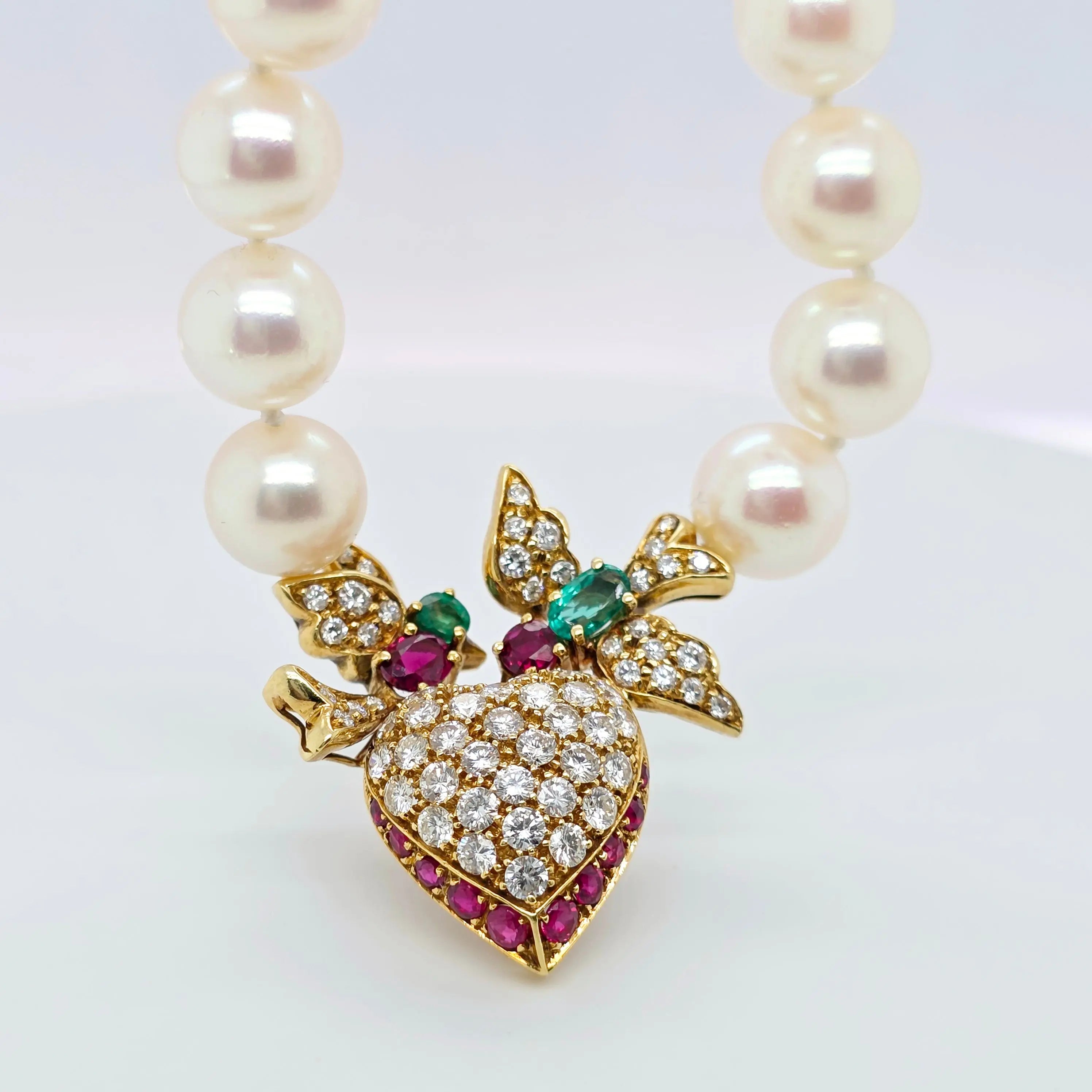 Heart-Shaped Pendant Pearl Necklace – 18ct Yellow Gold Chloe's Jewellers