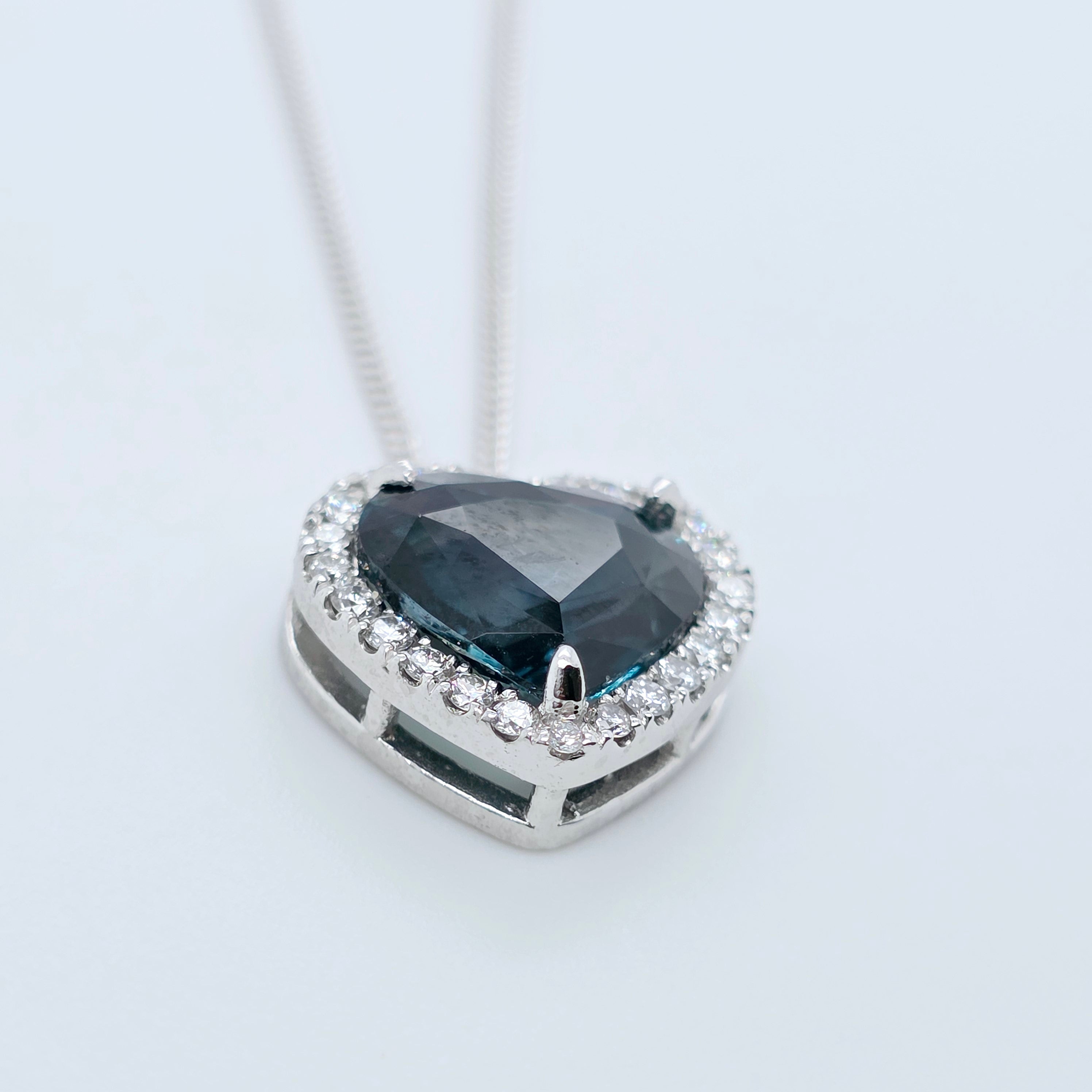 Heart Green Sapphire Pendant – 2.36ct, 18K White Gold, Diamond Halo