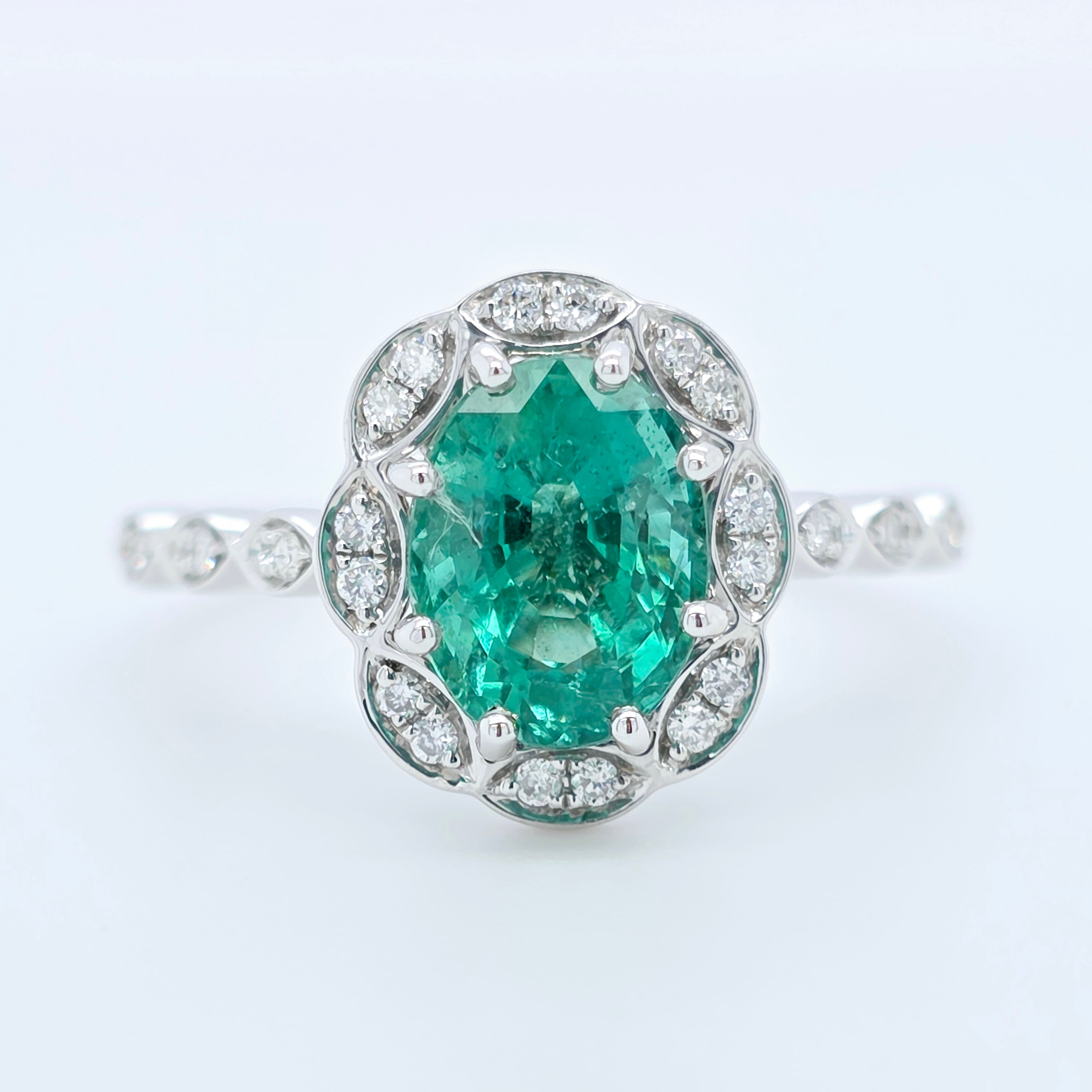 2.02ct Emerald Engagement Ring – Oval Halo, 18K Gold, F VS1 Diamonds