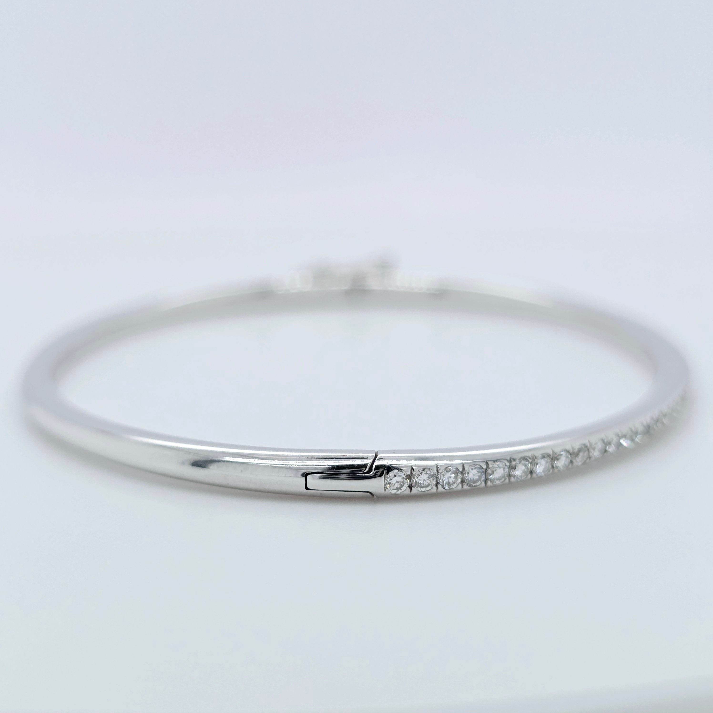 De Beers DB Classic Bangle – 18ct White Gold, 0.64ct, Size 17