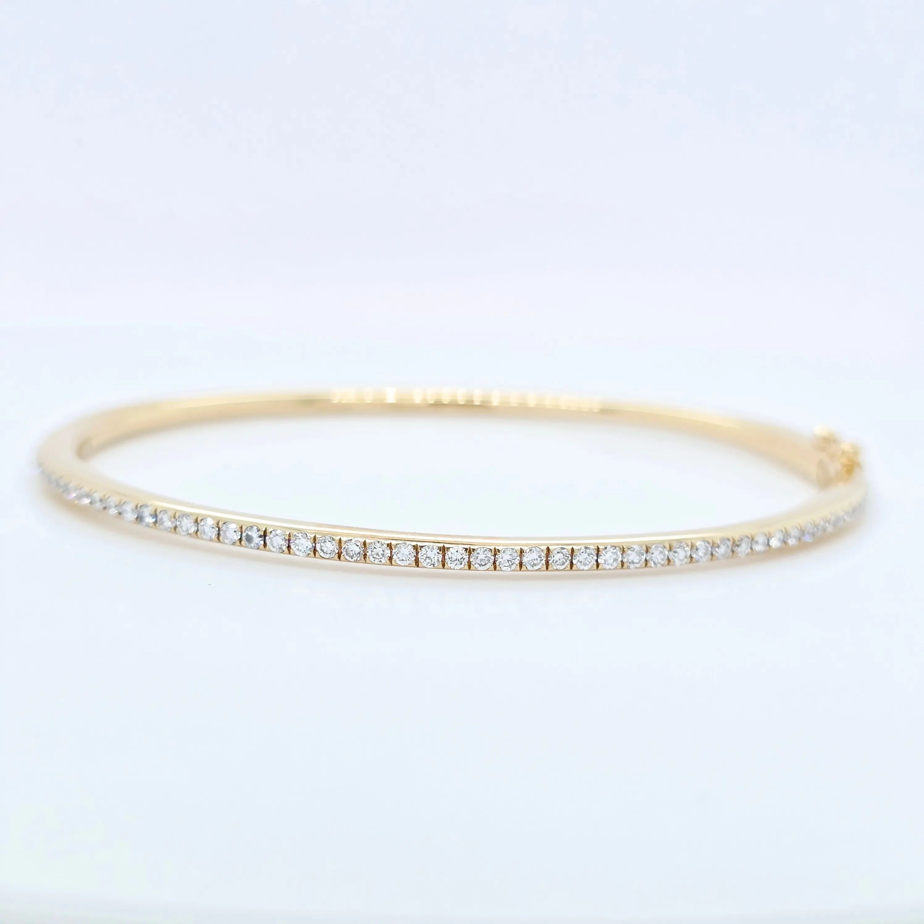 De Beers DB Classic Bangle – 18ct Yellow Gold, 0.64ct, Size 17 Chloe's Jewellers