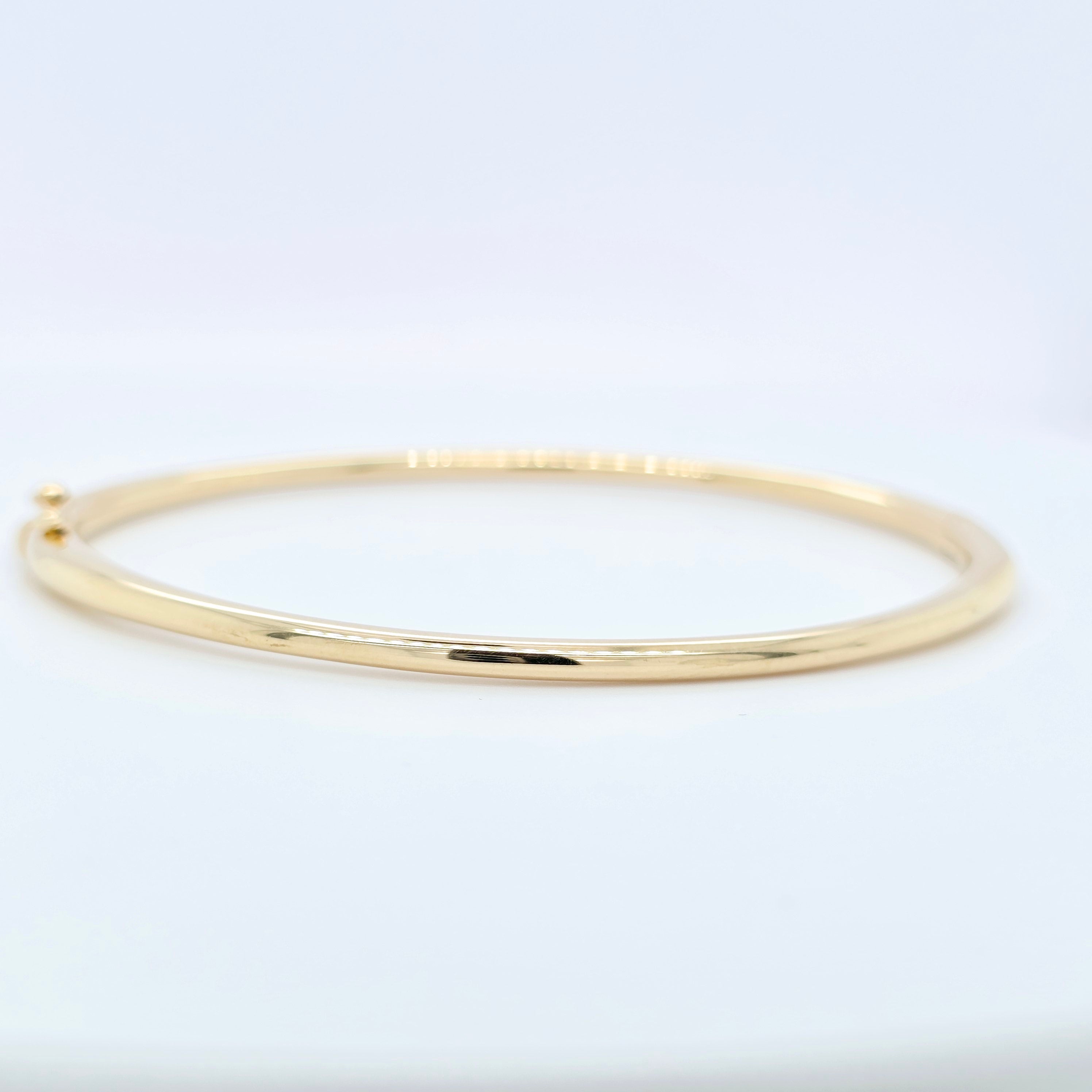 De Beers DB Classic Bangle – 18ct Yellow Gold, 0.64ct, Size 17