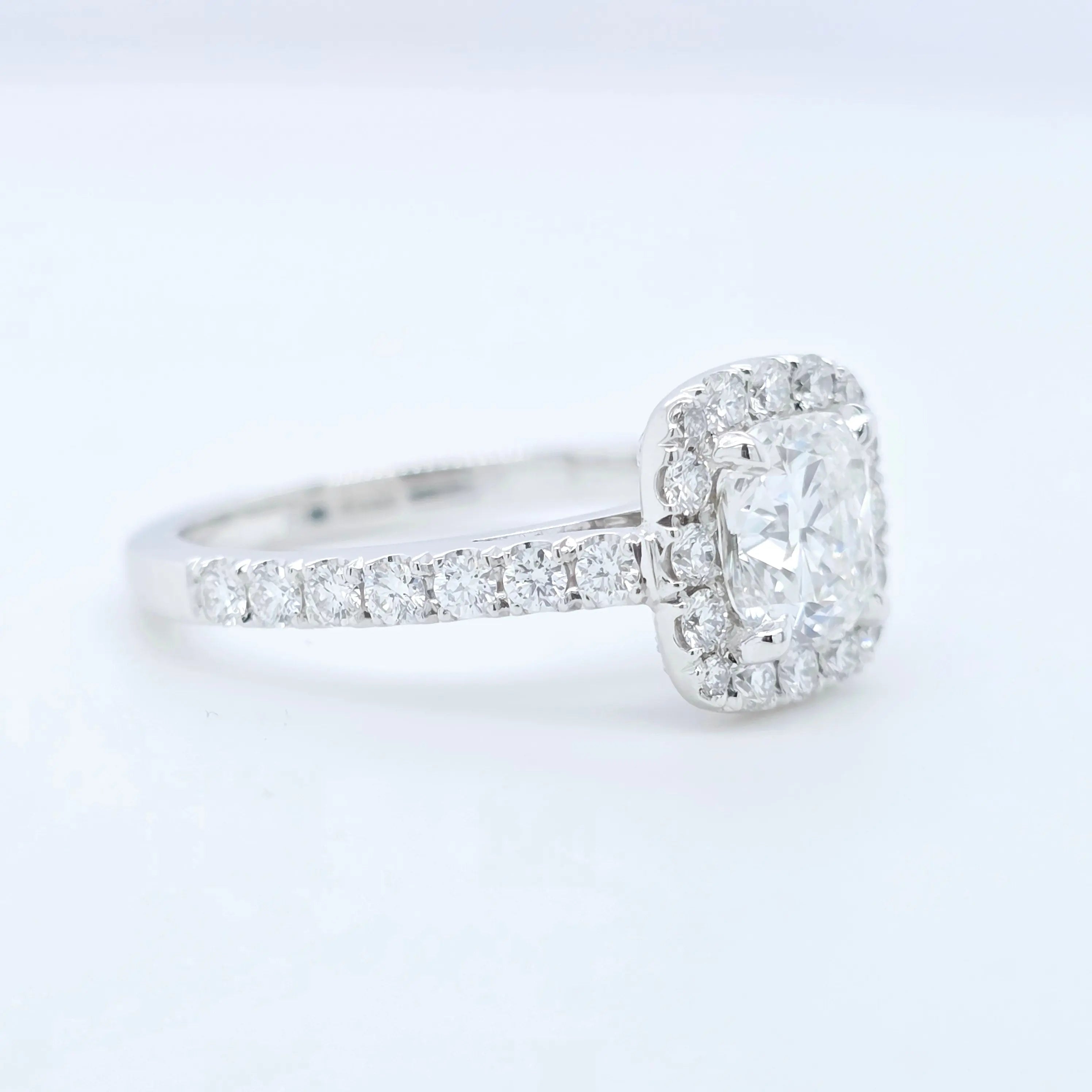 Pre-Owned Hirsh London Regal Diamond Ring – 1.02ct Cushion Cut in Platinum Chloe's Jewellers