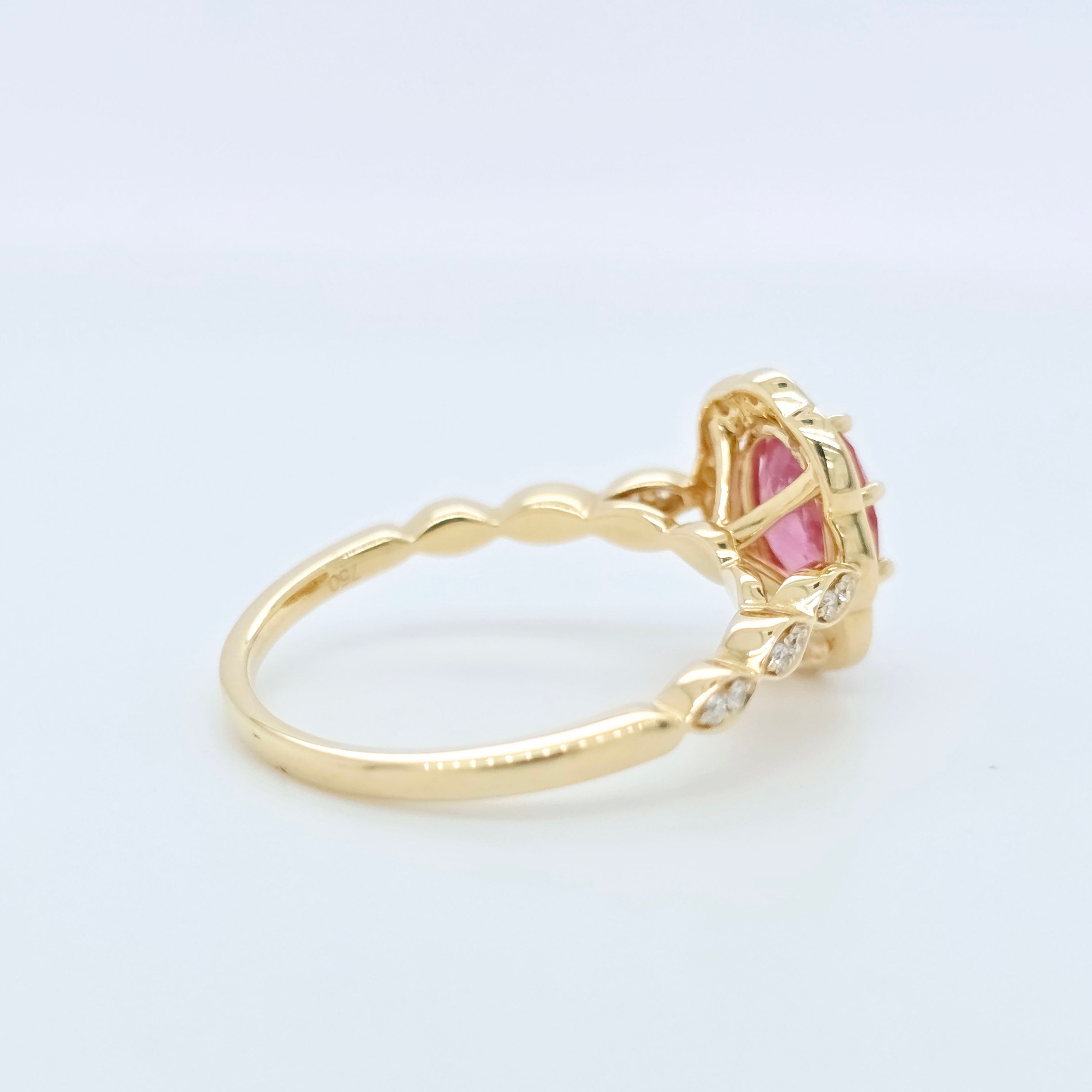 1.40ct Peach Sapphire Engagement Ring | F VS1 Diamonds | 18K Gold