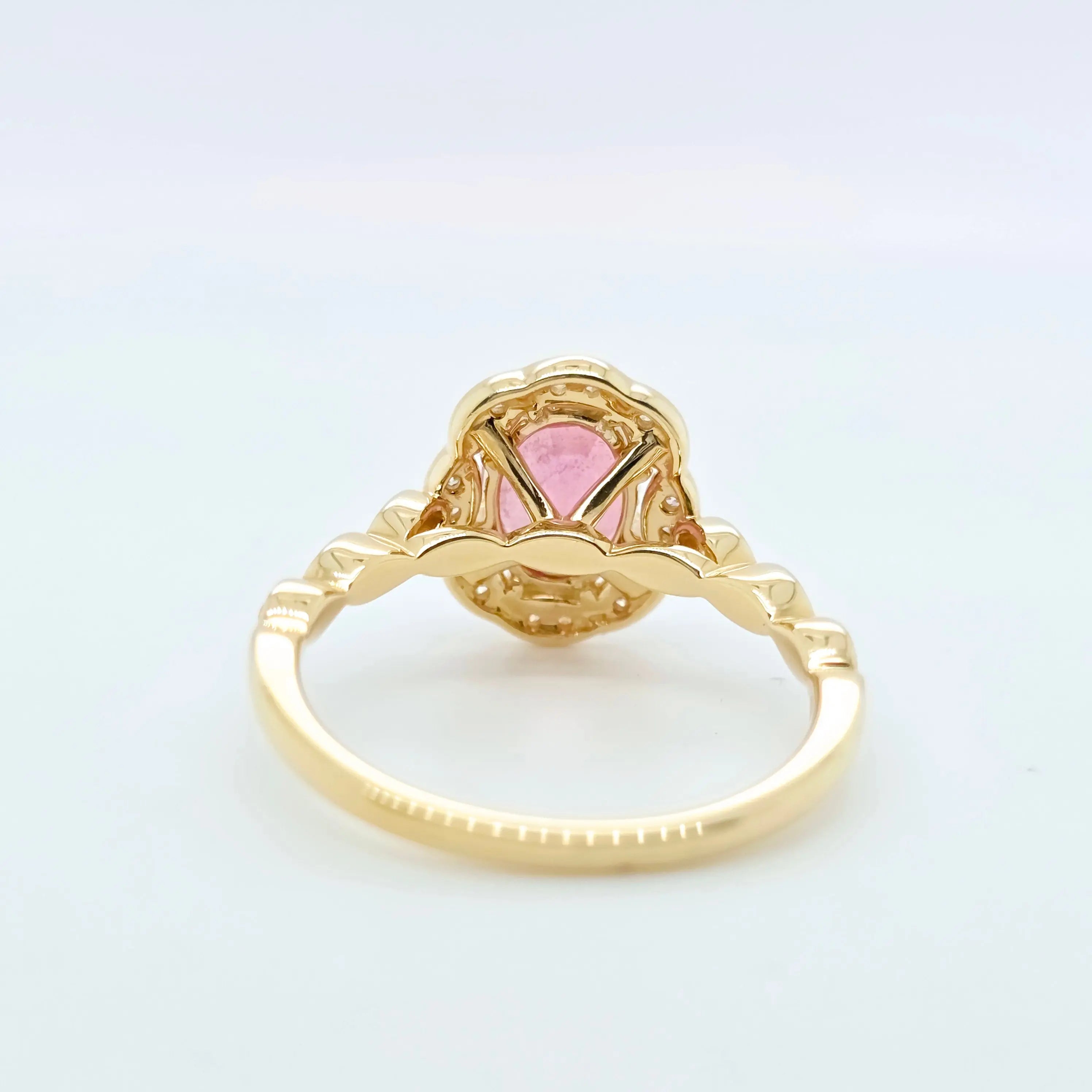 1.40ct Peach Sapphire Engagement Ring | F VS1 Diamonds | 18K Gold Chloe's Jewellers