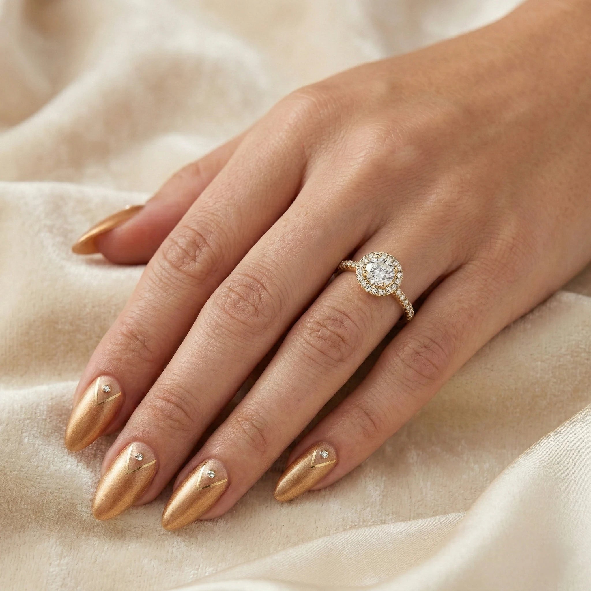 0.41ct Round Cut Natural Diamond Halo Setting Engagement Ring, E / VVS1