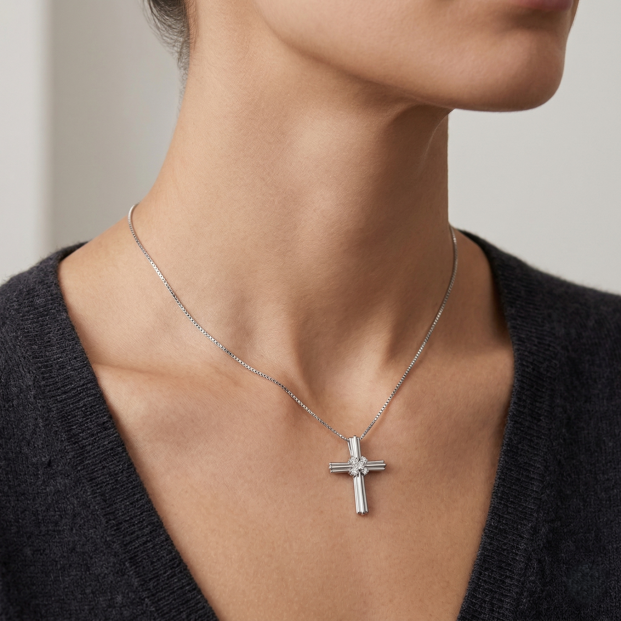 0.10ct Natural Diamond Cross Pendant Necklace in Platinum