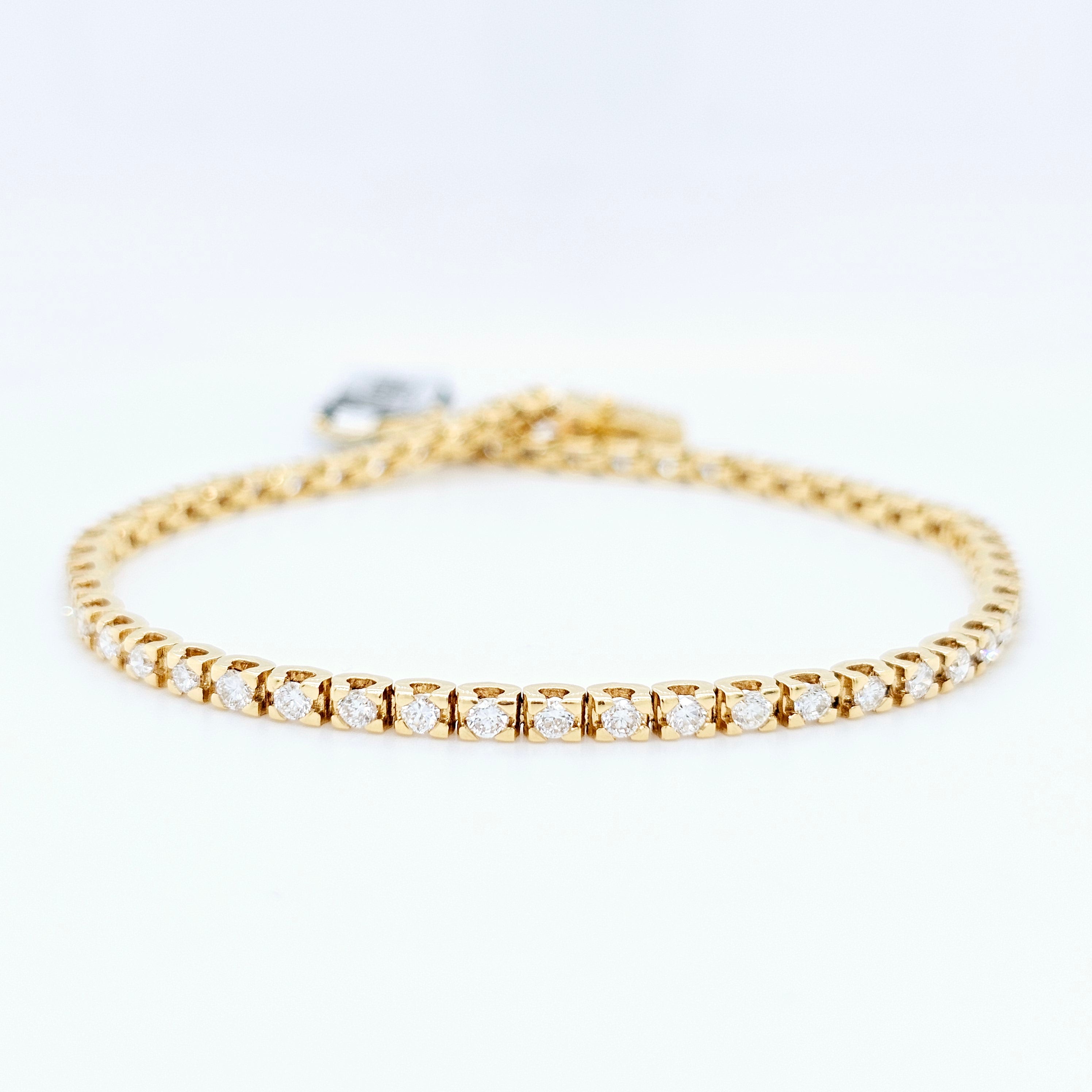 Gold tennis bracelet | Diamond tennis bracelet | Yellow gold bracelet