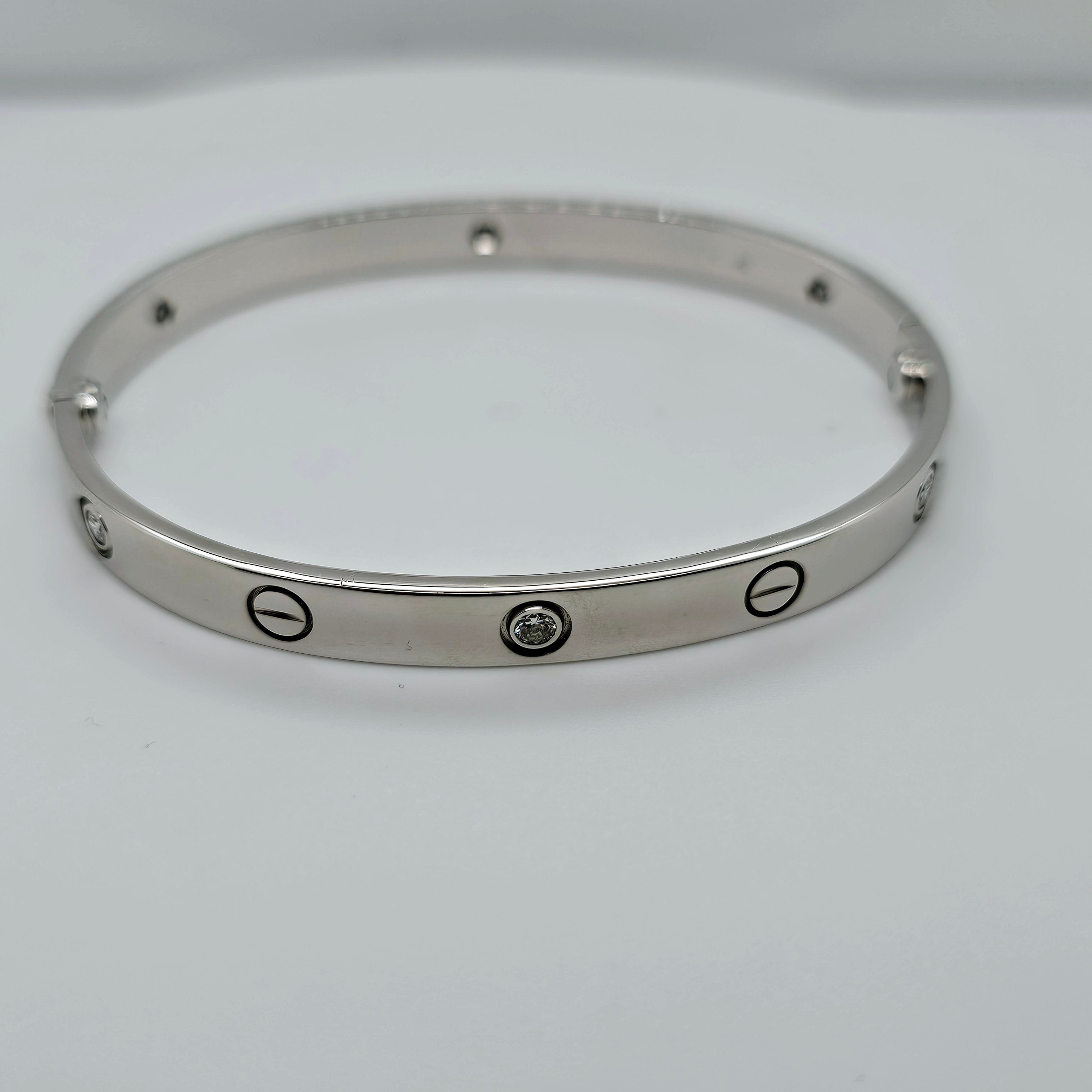 Pre-Owned | Size - 19 / Cartier 18K White Gold Love Bracelet