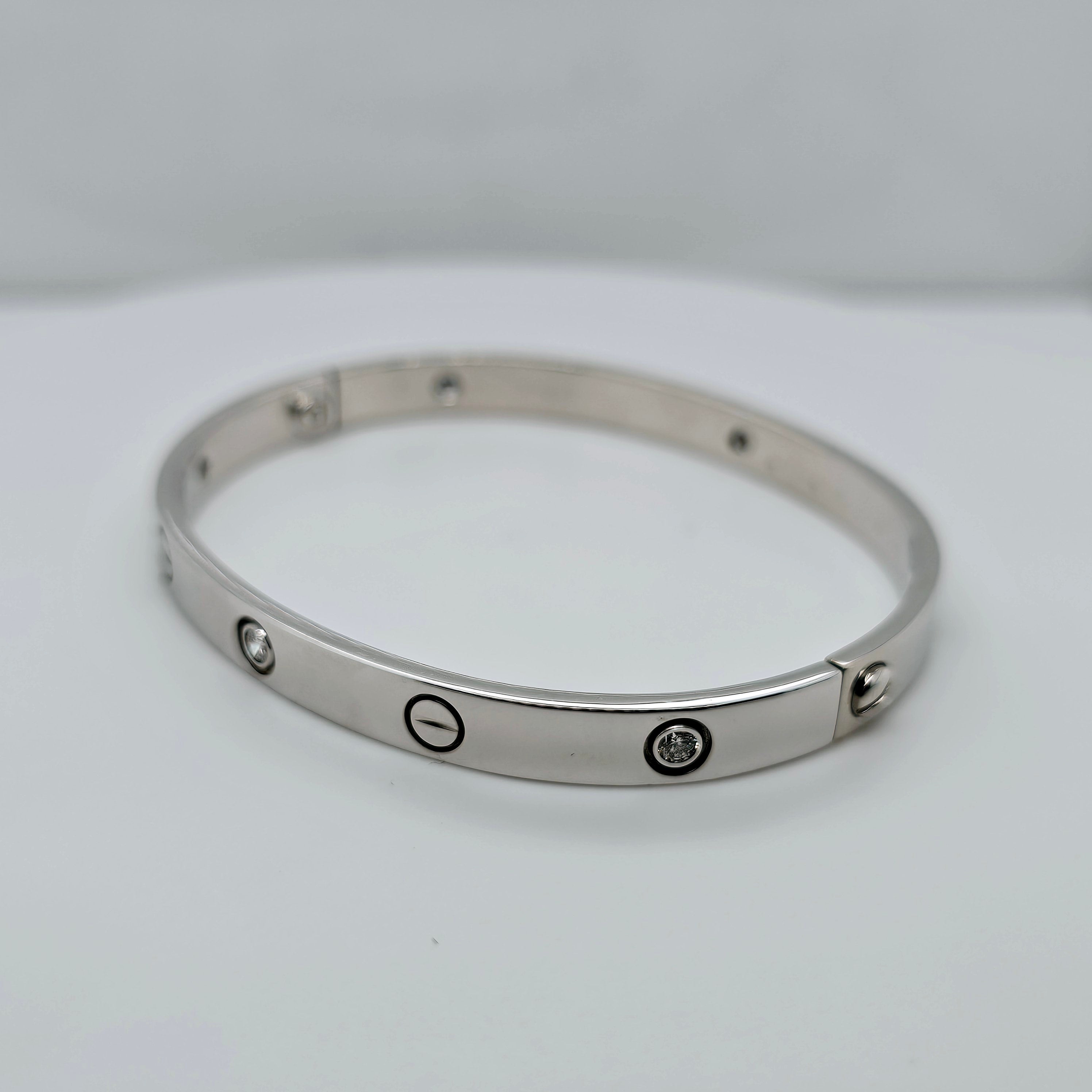 Pre-Owned | Size - 19 / Cartier 18K White Gold Love Bracelet