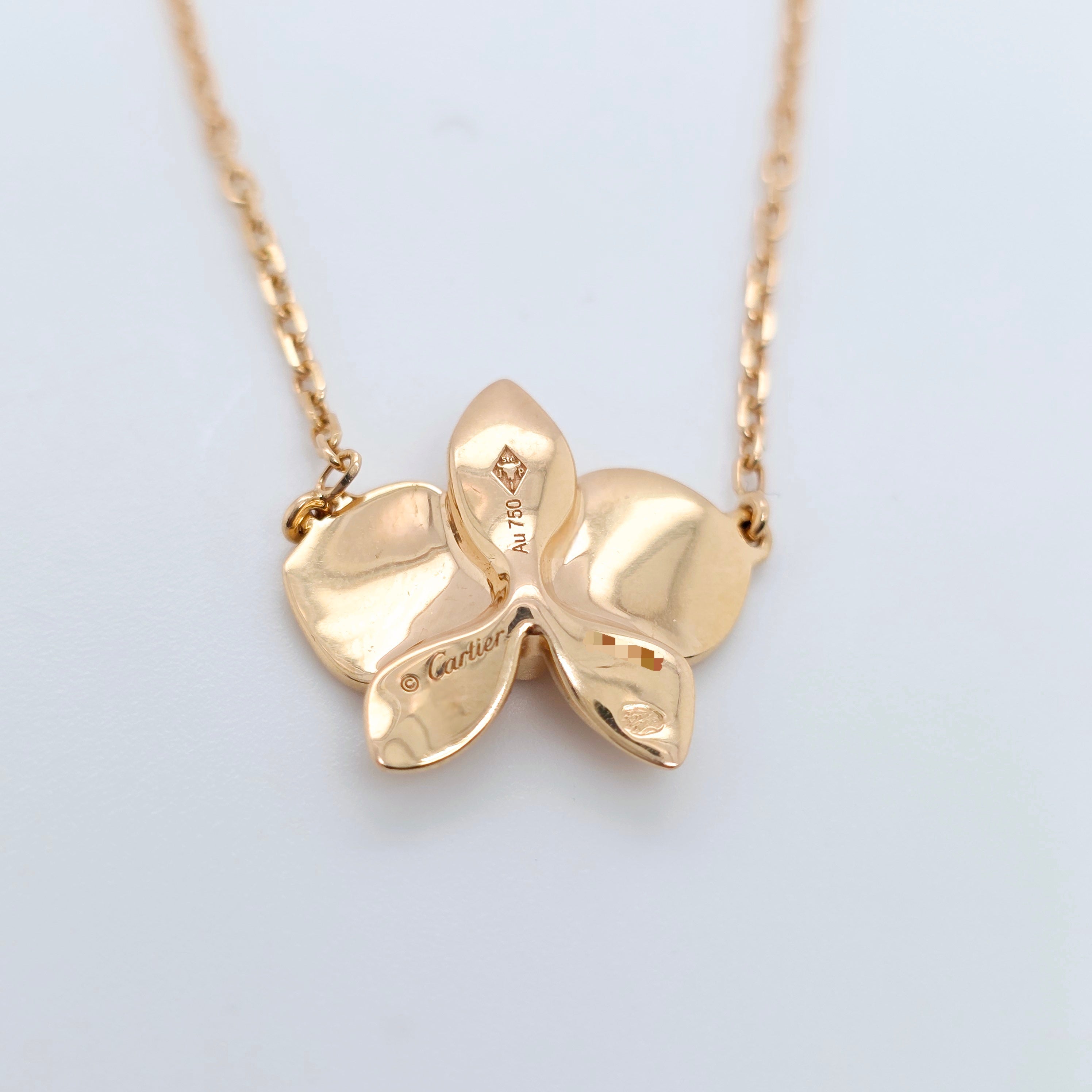 Cartier Caresse d'Orchidées par necklace, 18ct Yellow Gold, Adjustable chain