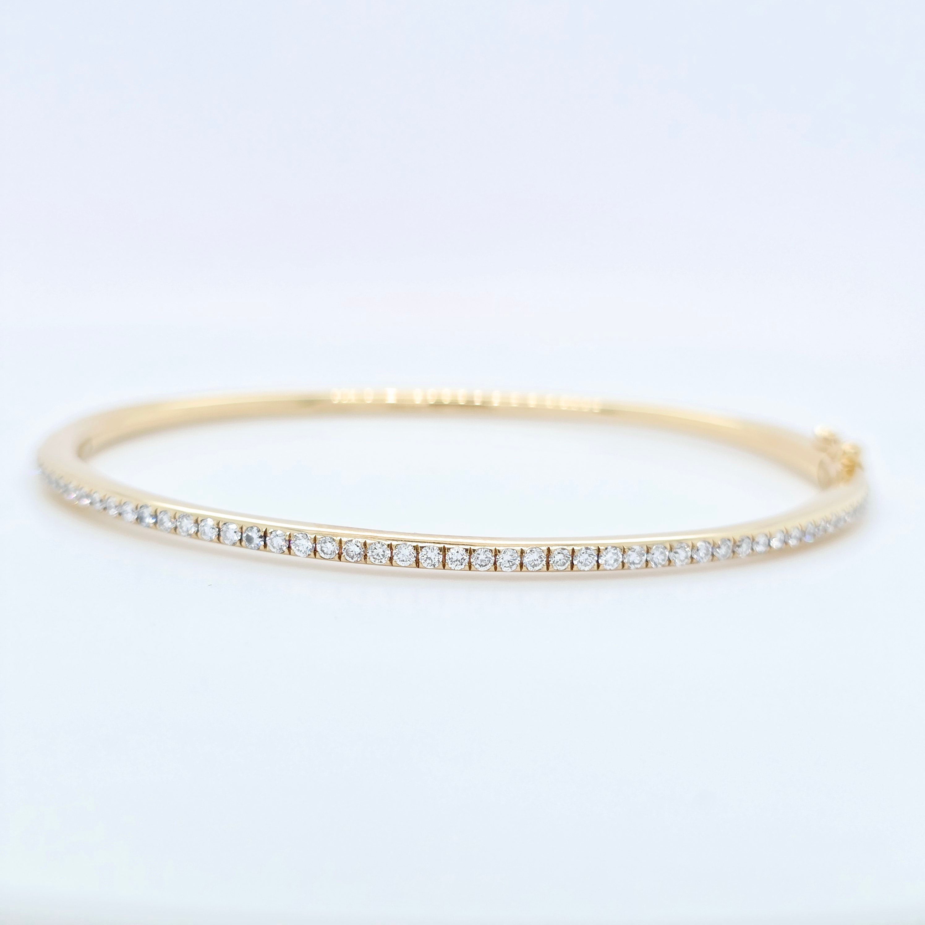 De Beers DB Classic Bangle – 18ct Yellow Gold, 0.64ct, Size 17