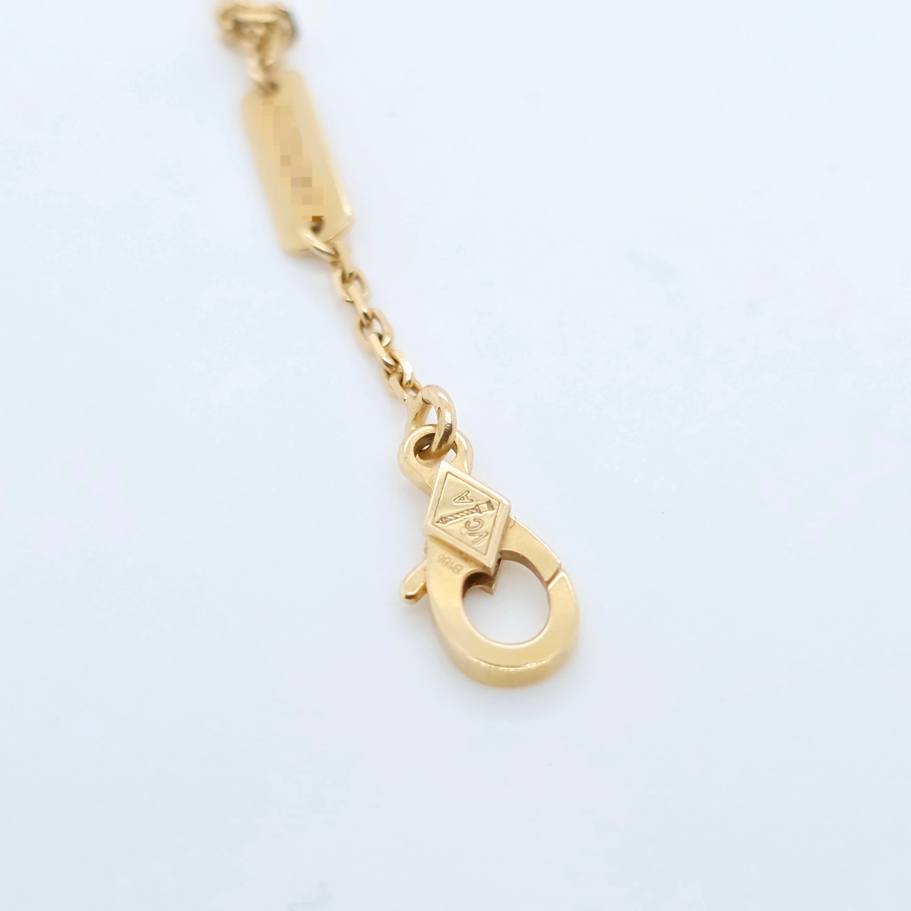 Van Cleef & Arpels Alhambra, Mother of Pearl Pendant, 18k Yellow Gold, 2022 Papers Chloe's Jewellers