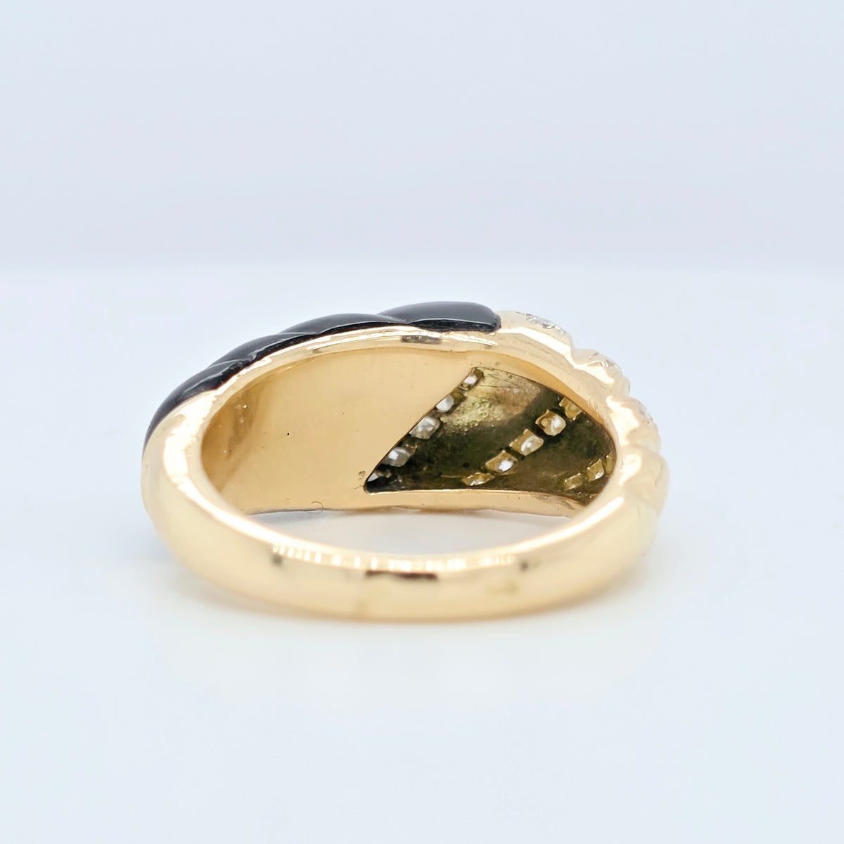 Van Cleef & Arpels Vintage Onyx Diamonds Ring in 18K Yellow Gold, Size 49