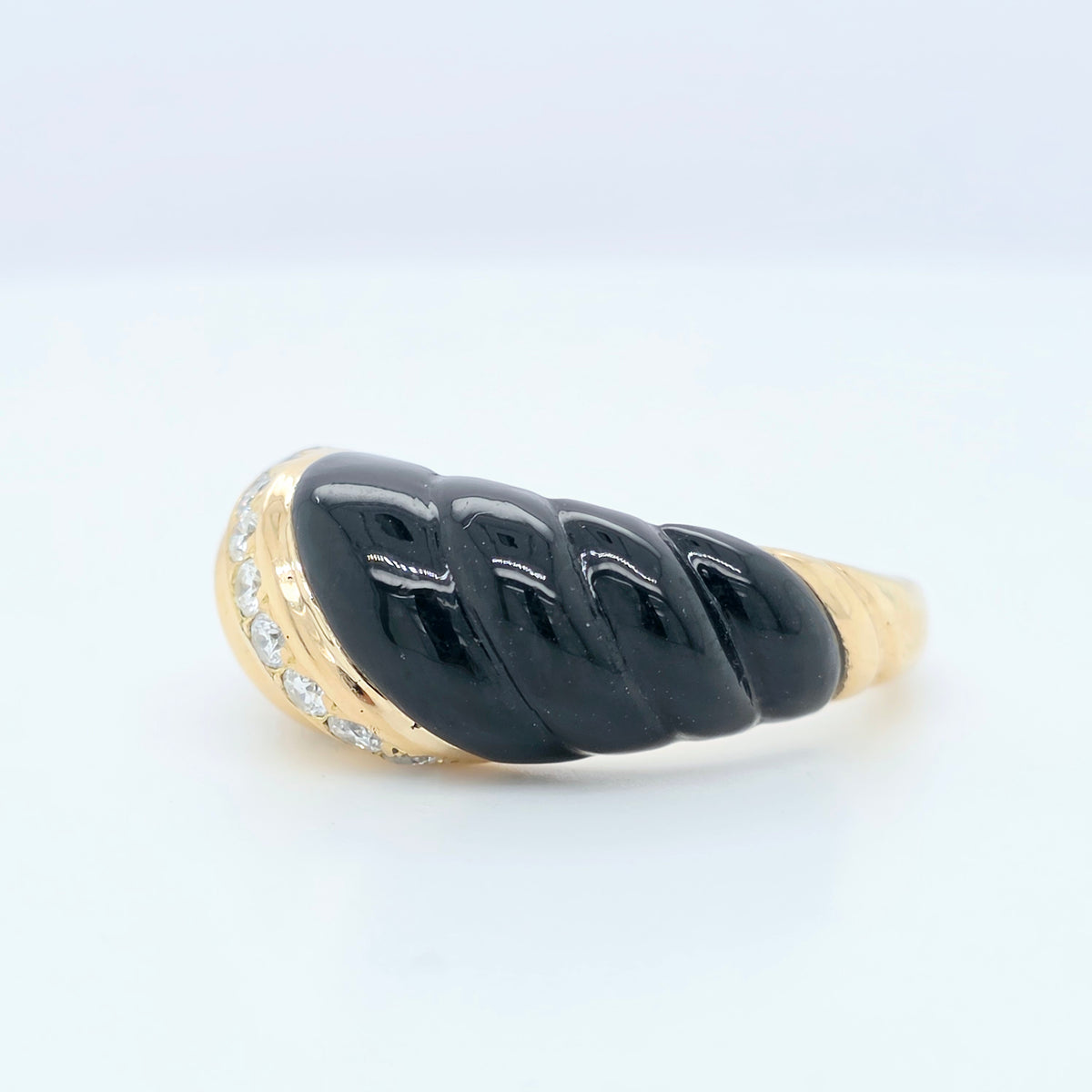 Van Cleef & Arpels Vintage Onyx Diamonds Ring in 18K Yellow Gold, Size 49